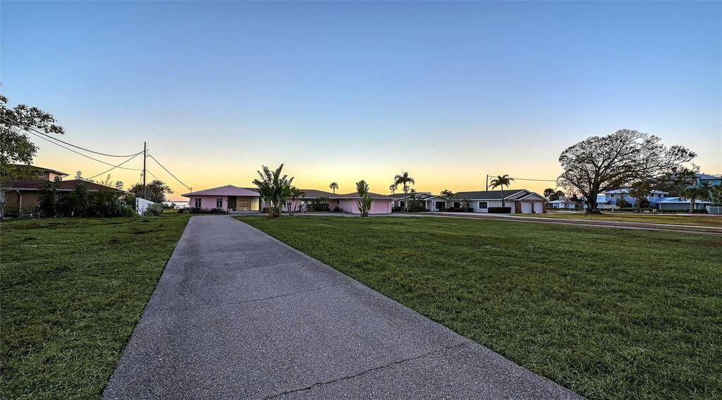 7322 WESTMORELAND DRIVE, Sarasota, FL 34243