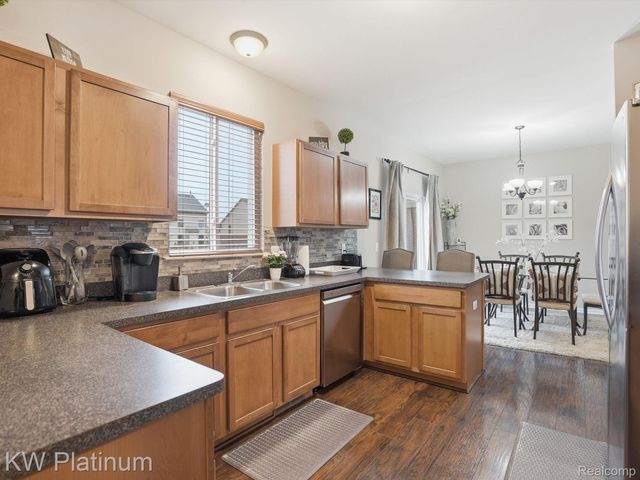 29384 Jennifer, New Baltimore, MI 48051
