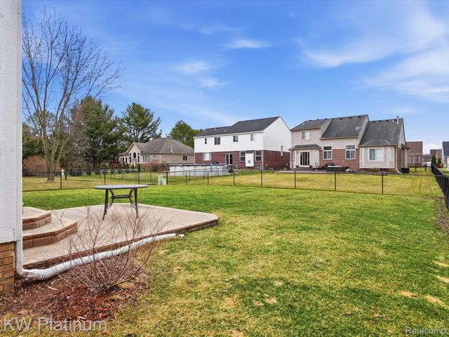 29384 Jennifer, New Baltimore, MI 48051