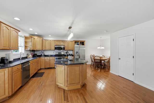 205 Revere Way, Versailles, KY 40383
