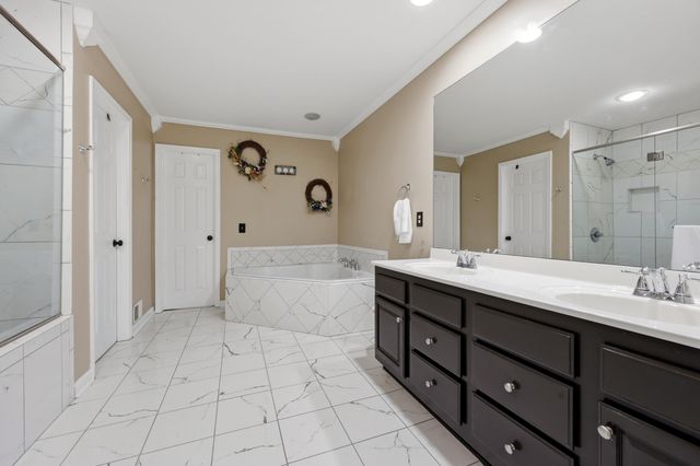 205 Revere Way, Versailles, KY 40383