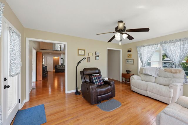 205 Revere Way, Versailles, KY 40383
