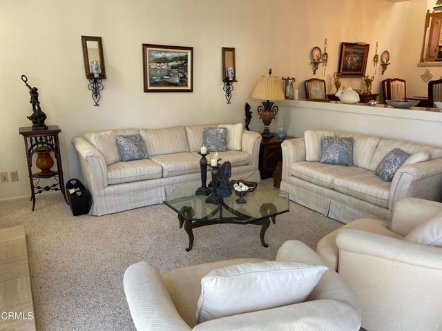 2240 Cannes Square, Oxnard, CA 93035