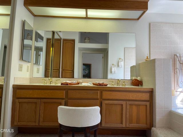 2240 Cannes Square, Oxnard, CA 93035