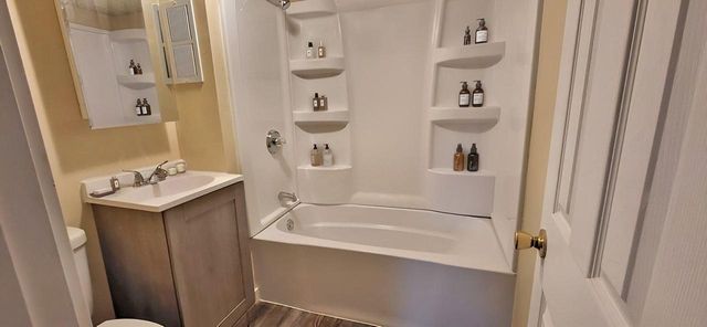 407 W oak Street, Sparta, WI 54656