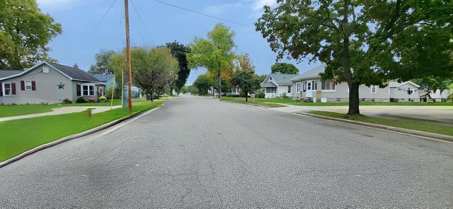 407 W oak Street, Sparta, WI 54656