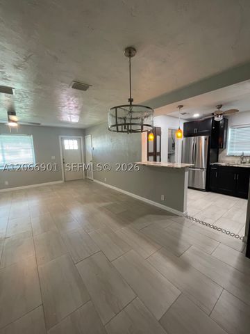 5271 NE 8th Ter, Deerfield Beach, FL 33064