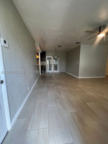 5271 NE 8th Ter, Deerfield Beach, FL 33064