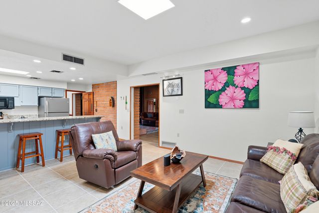 10301 N Camino De Oeste, Tucson, AZ 85742