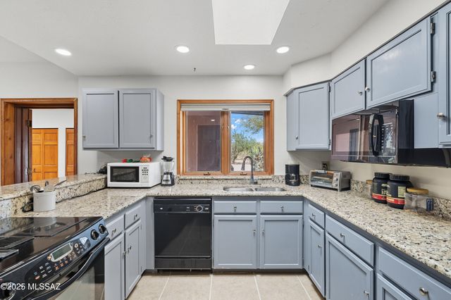 10301 N Camino De Oeste, Tucson, AZ 85742
