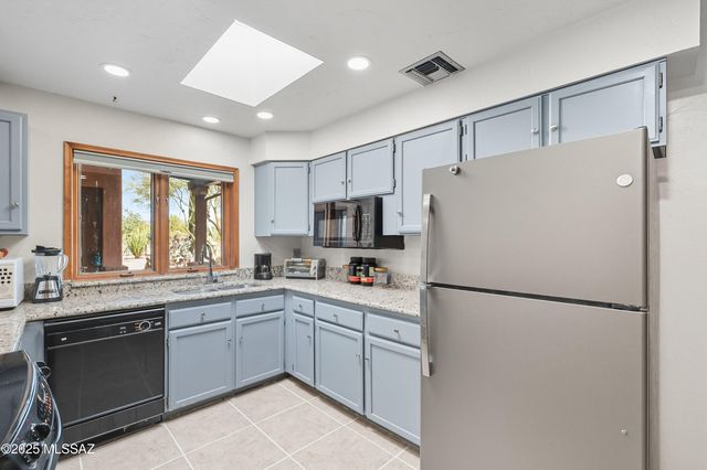 10301 N Camino De Oeste, Tucson, AZ 85742