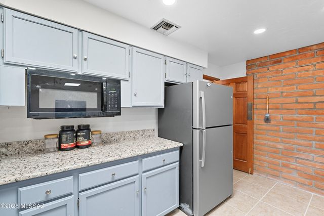 10301 N Camino De Oeste, Tucson, AZ 85742