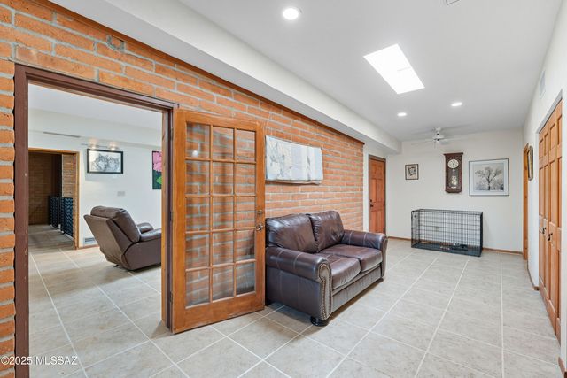 10301 N Camino De Oeste, Tucson, AZ 85742