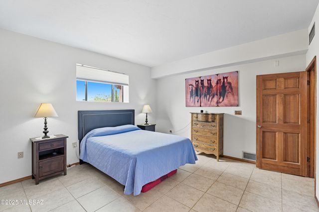 10301 N Camino De Oeste, Tucson, AZ 85742