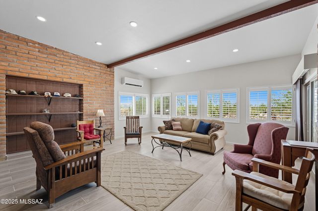 10301 N Camino De Oeste, Tucson, AZ 85742