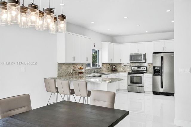 1102 Meadowlark Ave, Miami Springs, FL 33166