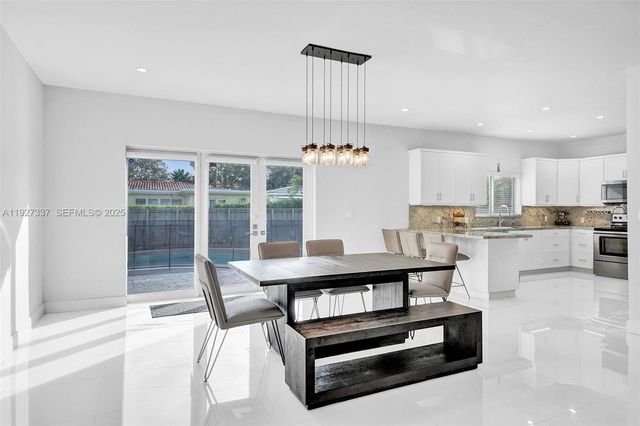 1102 Meadowlark Ave, Miami Springs, FL 33166