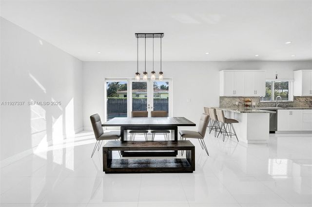 1102 Meadowlark Ave, Miami Springs, FL 33166