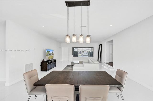 1102 Meadowlark Ave, Miami Springs, FL 33166