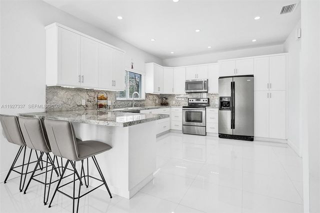 1102 Meadowlark Ave, Miami Springs, FL 33166