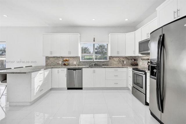 1102 Meadowlark Ave, Miami Springs, FL 33166