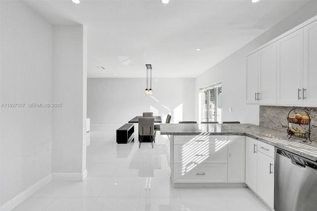 1102 Meadowlark Ave, Miami Springs, FL 33166