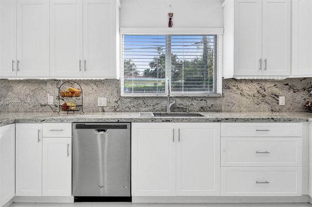 1102 Meadowlark Ave, Miami Springs, FL 33166