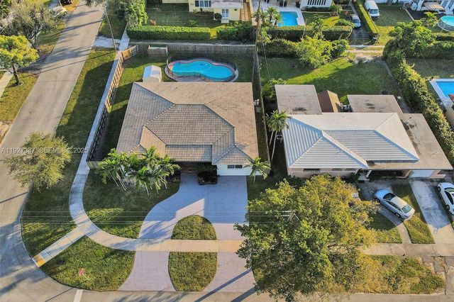 1102 Meadowlark Ave, Miami Springs, FL 33166