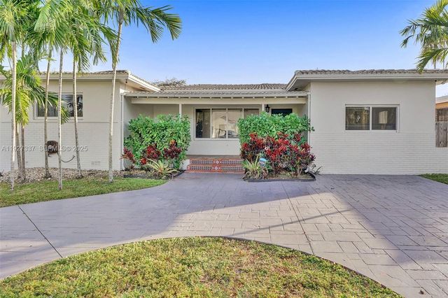 1102 Meadowlark Ave, Miami Springs, FL 33166