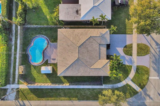 1102 Meadowlark Ave, Miami Springs, FL 33166