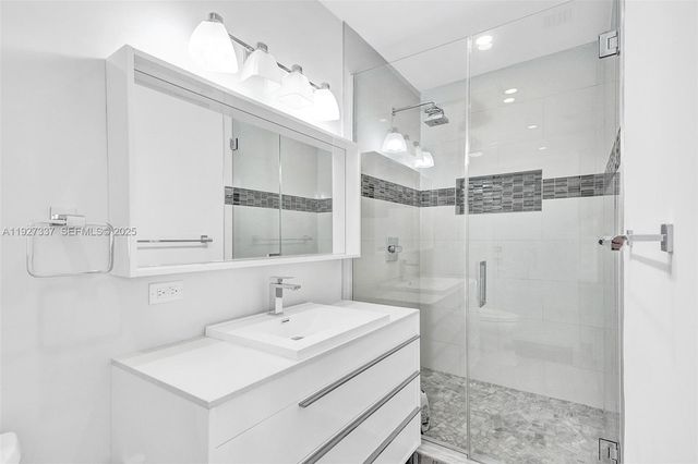 1102 Meadowlark Ave, Miami Springs, FL 33166