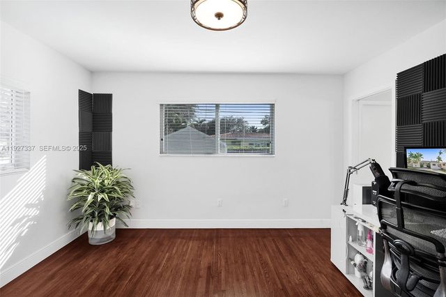 1102 Meadowlark Ave, Miami Springs, FL 33166