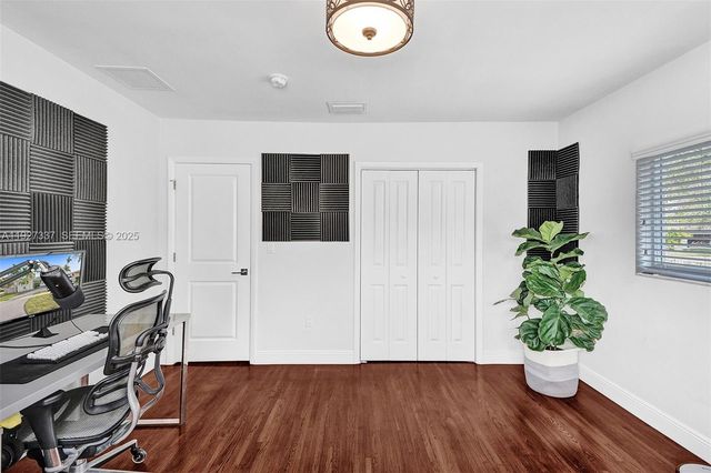 1102 Meadowlark Ave, Miami Springs, FL 33166