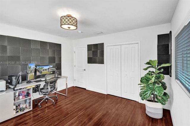 1102 Meadowlark Ave, Miami Springs, FL 33166