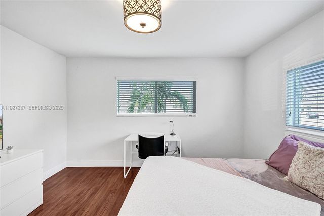 1102 Meadowlark Ave, Miami Springs, FL 33166