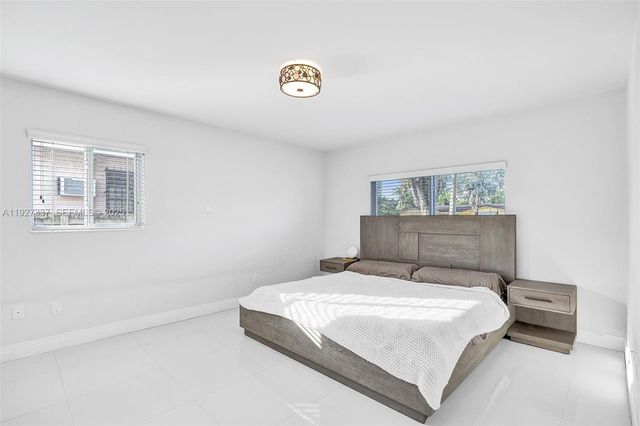 1102 Meadowlark Ave, Miami Springs, FL 33166