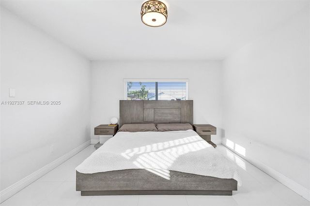 1102 Meadowlark Ave, Miami Springs, FL 33166