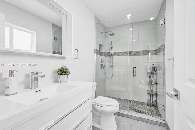 1102 Meadowlark Ave, Miami Springs, FL 33166