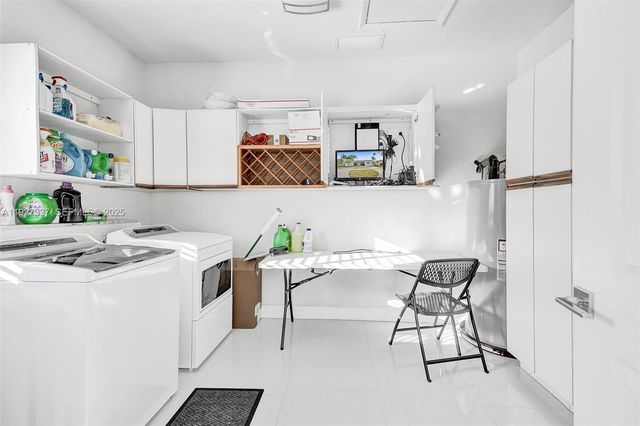 1102 Meadowlark Ave, Miami Springs, FL 33166