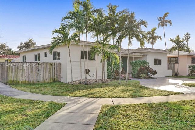 1102 Meadowlark Ave, Miami Springs, FL 33166