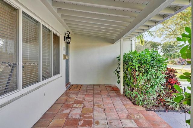 1102 Meadowlark Ave, Miami Springs, FL 33166