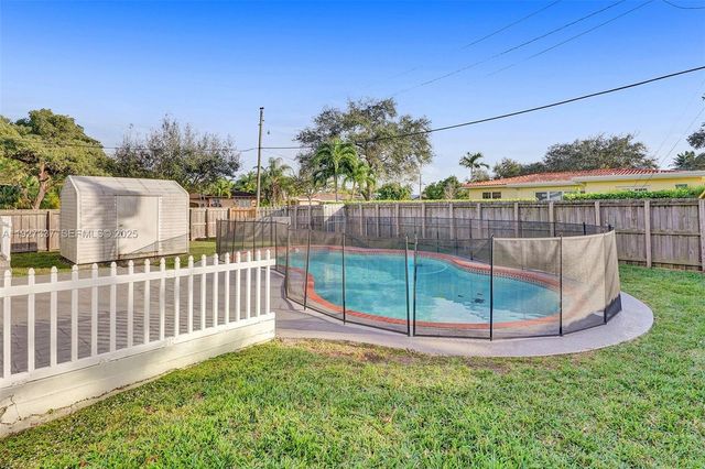 1102 Meadowlark Ave, Miami Springs, FL 33166