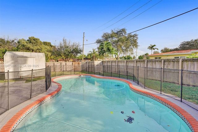 1102 Meadowlark Ave, Miami Springs, FL 33166