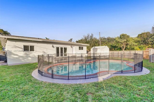 1102 Meadowlark Ave, Miami Springs, FL 33166