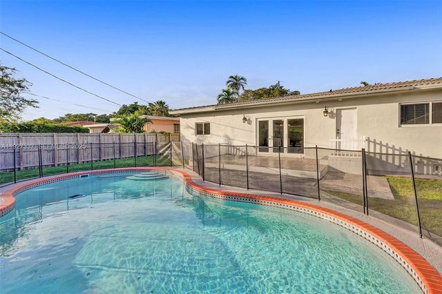 1102 Meadowlark Ave, Miami Springs, FL 33166