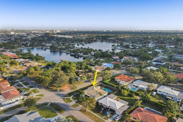 1102 Meadowlark Ave, Miami Springs, FL 33166