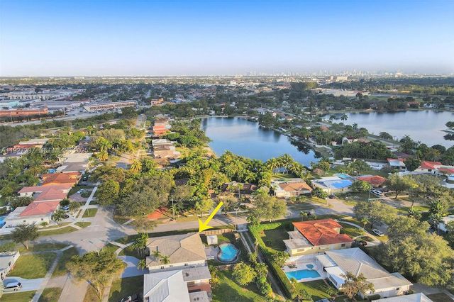 1102 Meadowlark Ave, Miami Springs, FL 33166