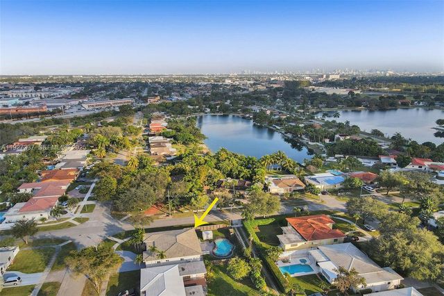 1102 Meadowlark Ave, Miami Springs, FL 33166