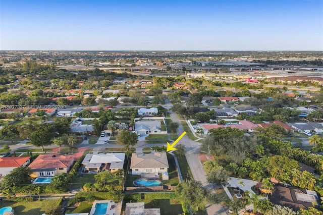 1102 Meadowlark Ave, Miami Springs, FL 33166