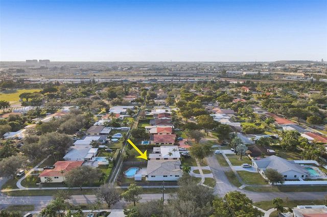 1102 Meadowlark Ave, Miami Springs, FL 33166